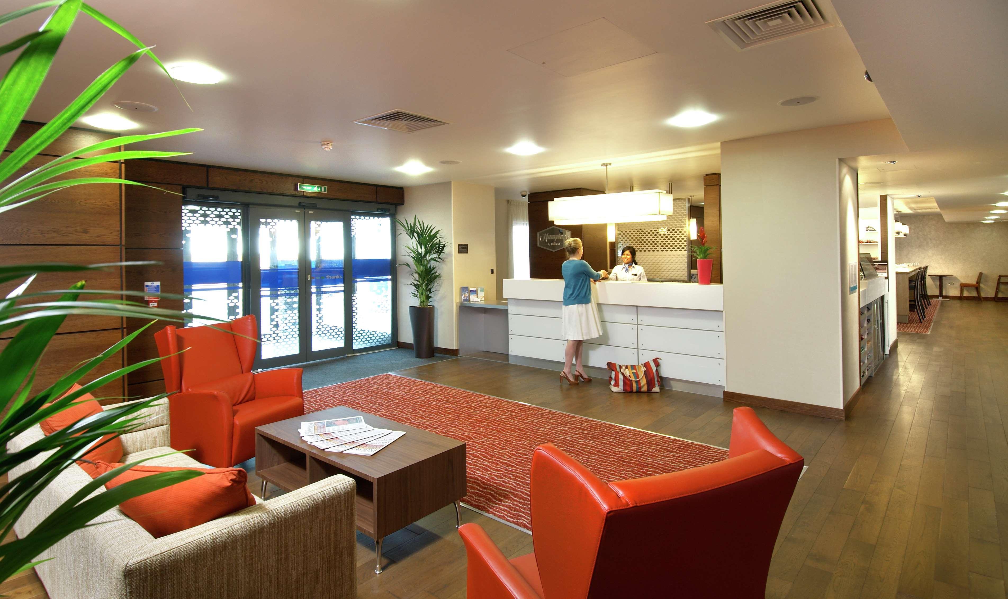 Hampton By Hilton Corby Hotel Interior foto